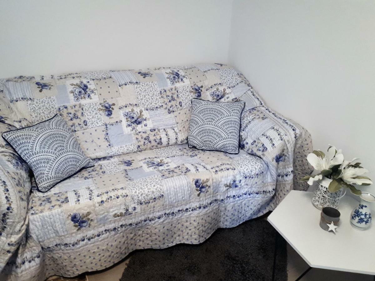 Apartment Terra Rossa Kaštelir Kültér fotó
