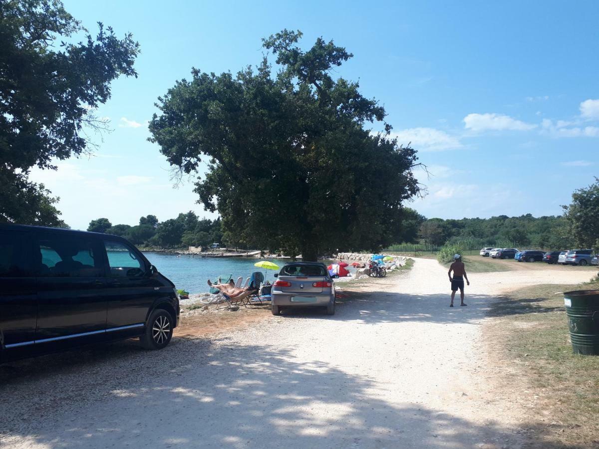 Apartment Terra Rossa Kaštelir Kültér fotó