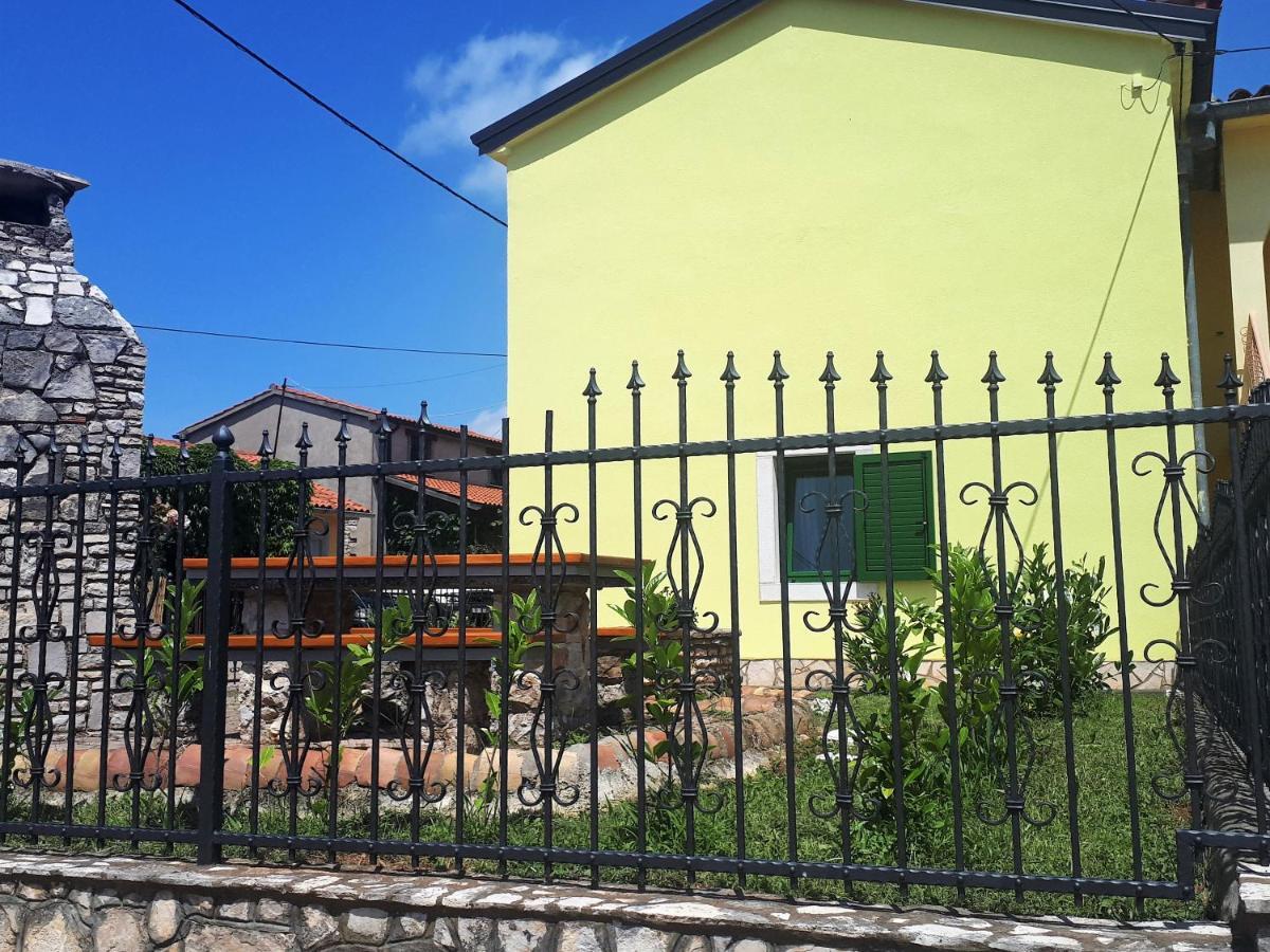 Apartment Terra Rossa Kaštelir Kültér fotó