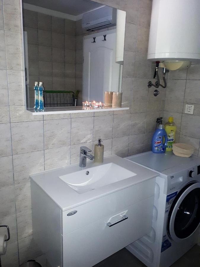 Apartment Terra Rossa Kaštelir Kültér fotó