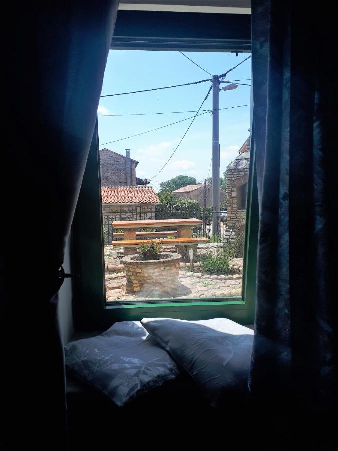 Apartment Terra Rossa Kaštelir Kültér fotó