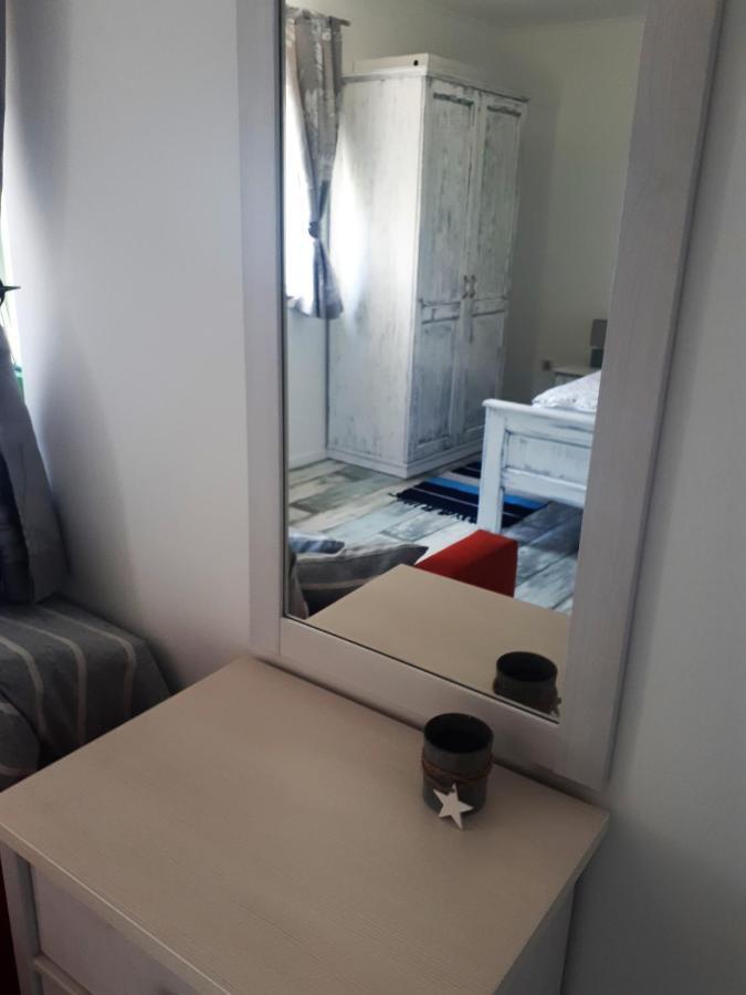 Apartment Terra Rossa Kaštelir Kültér fotó