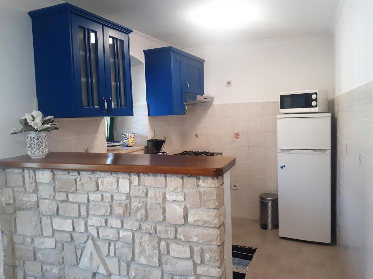 Apartment Terra Rossa Kaštelir Kültér fotó
