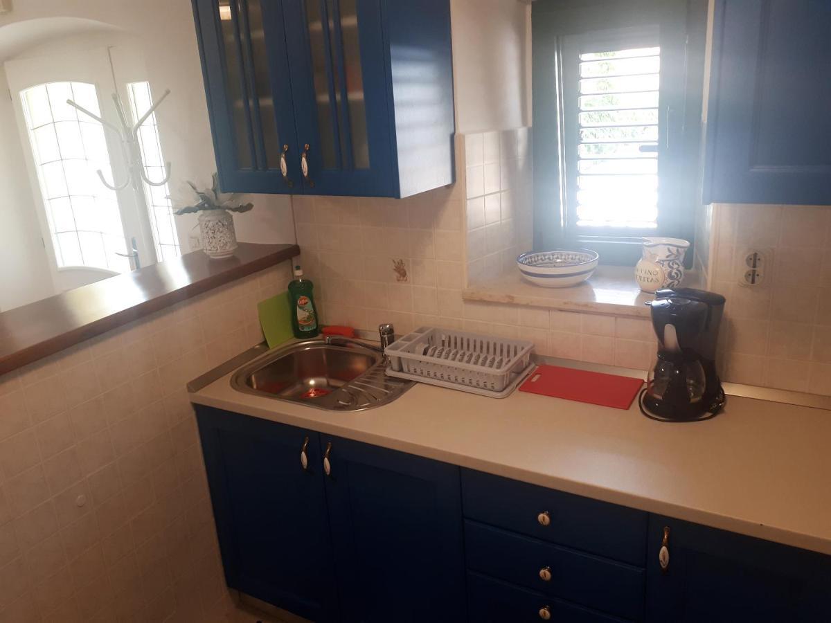 Apartment Terra Rossa Kaštelir Kültér fotó