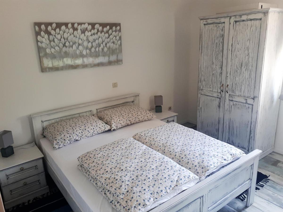 Apartment Terra Rossa Kaštelir Kültér fotó