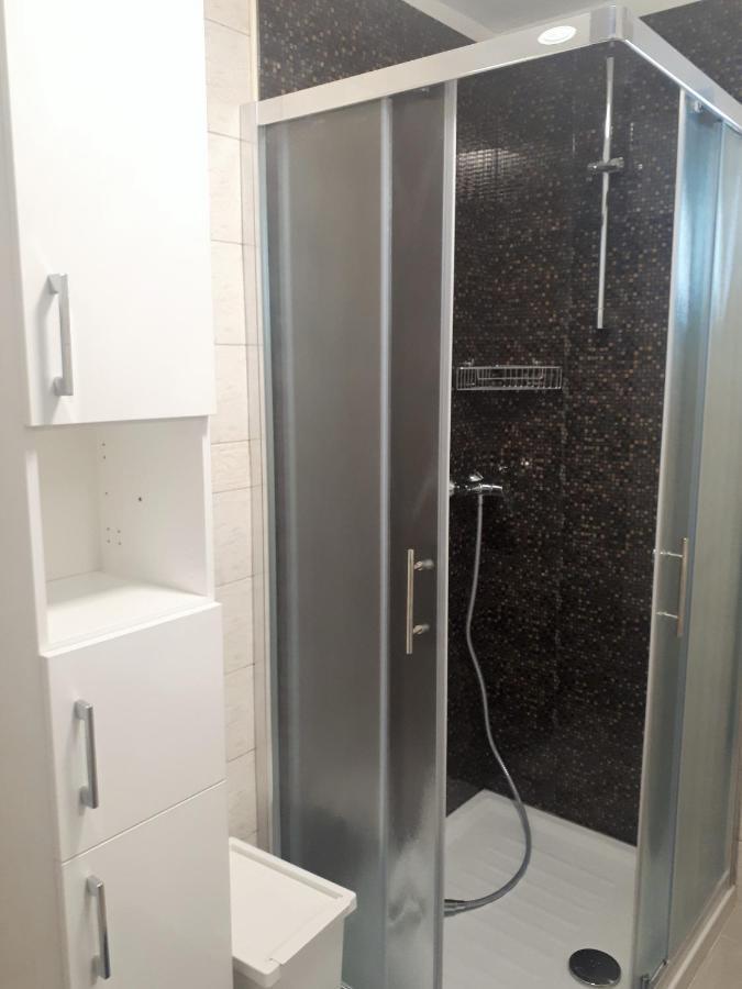 Apartment Terra Rossa Kaštelir Kültér fotó